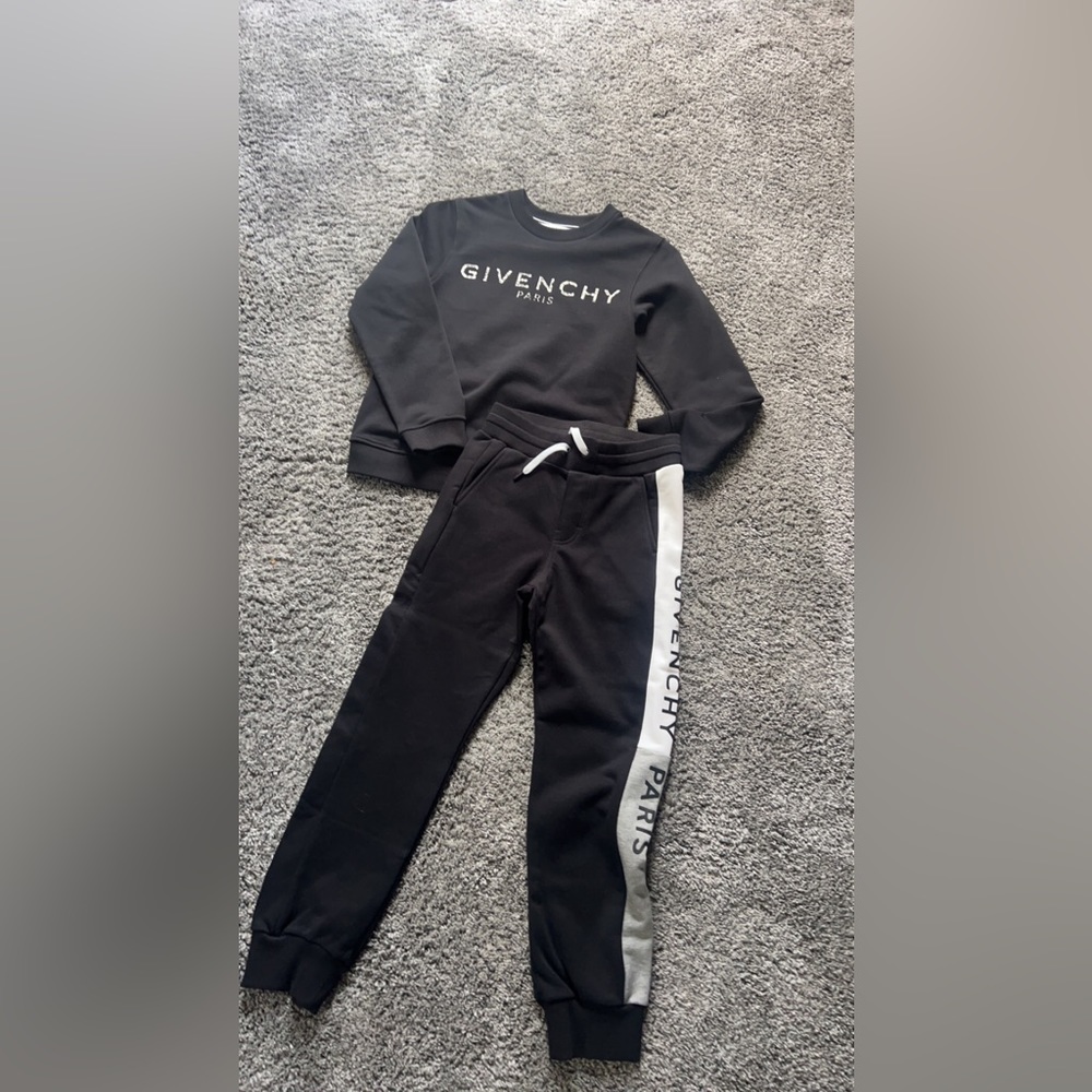 Givenchy sweatshirt & sweatpants